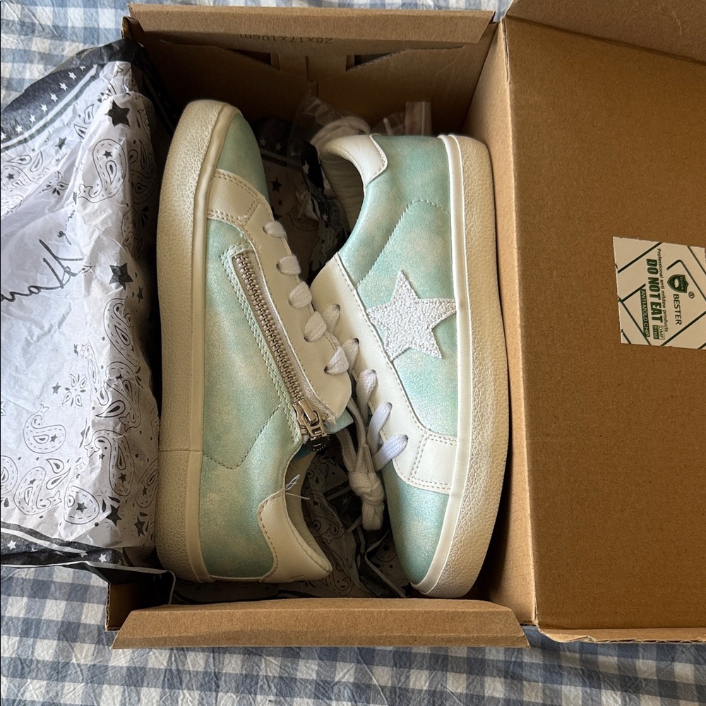 Vintage Havana Kids Sneakers in Mint and White - Picture 4 of 6